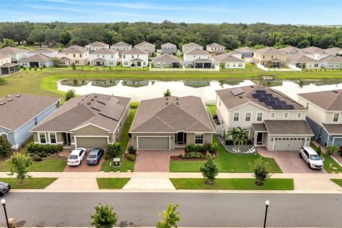 Villa ou maison à vendre à Kissimmee, Floride: 3 chambres, 168.9 m2 № 1300122 - photo 5