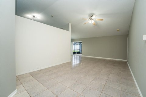 House in Kissimmee, Florida 4 bedrooms, 143.63 sq.m. № 1432778 - photo 2