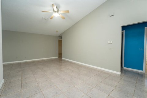 House in Kissimmee, Florida 4 bedrooms, 143.63 sq.m. № 1432778 - photo 3