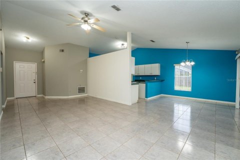 House in Kissimmee, Florida 4 bedrooms, 143.63 sq.m. № 1432778 - photo 4