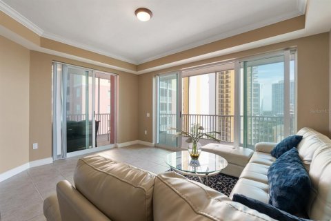 Condo in Fort Myers, Florida, 3 bedrooms  № 1052854 - photo 25