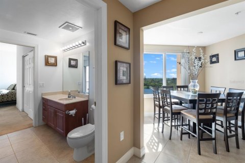 Condo in Fort Myers, Florida, 3 bedrooms  № 1052854 - photo 15