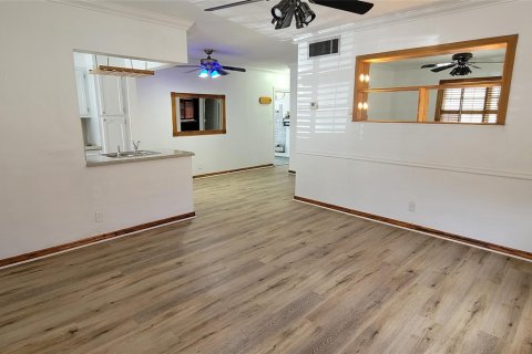 Condo in Hollywood, Florida, 1 bedroom  № 1040819 - photo 10