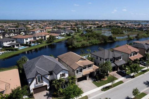 Villa ou maison à vendre à Parkland, Floride: 5 chambres, 376.72 m2 № 1060301 - photo 2