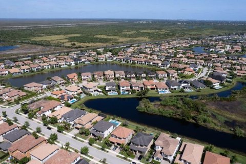 Villa ou maison à vendre à Parkland, Floride: 5 chambres, 376.72 m2 № 1060301 - photo 6