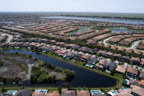 Villa ou maison à vendre à Parkland, Floride: 5 chambres, 376.72 m2 № 1060301 - photo 4
