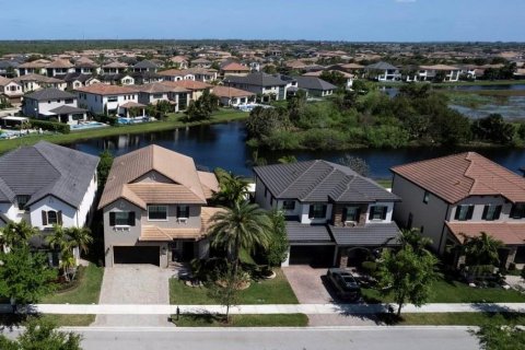 Villa ou maison à vendre à Parkland, Floride: 5 chambres, 376.72 m2 № 1060301 - photo 1