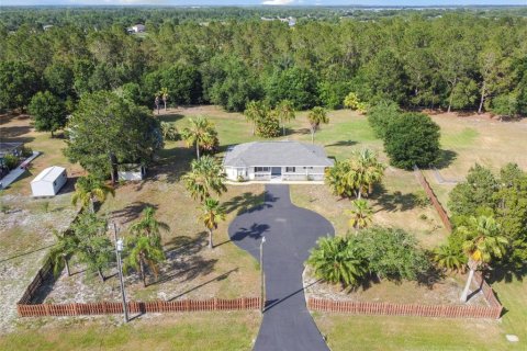 Villa ou maison à vendre à Wesley Chapel, Floride: 3 chambres, 140 m2 № 1268408 - photo 1