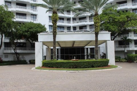 Copropriété à vendre à Aventura, Floride: 2 chambres, 91.97 m2 № 1060220 - photo 2