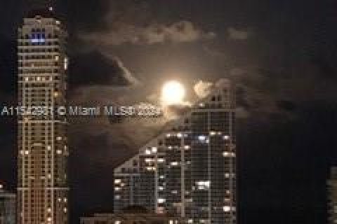 Condo in Sunny Isles Beach, Florida, 2 bedrooms  № 1042901 - photo 4