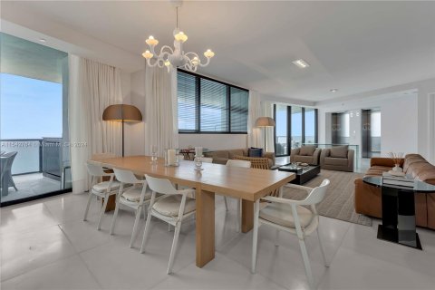 Condo in Sunny Isles Beach, Florida, 4 bedrooms  № 1042900 - photo 9