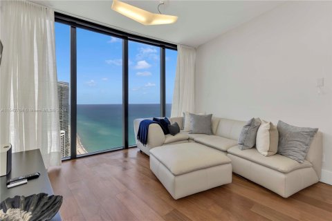 Condo in Sunny Isles Beach, Florida, 4 bedrooms  № 1042900 - photo 24