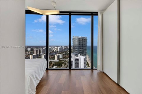 Condo in Sunny Isles Beach, Florida, 4 bedrooms  № 1042900 - photo 22