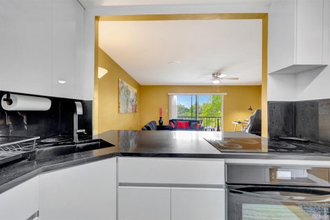 Condominio en venta en North Lauderdale, Florida, 1 dormitorio, 78.97 m2 № 1075695 - foto 20