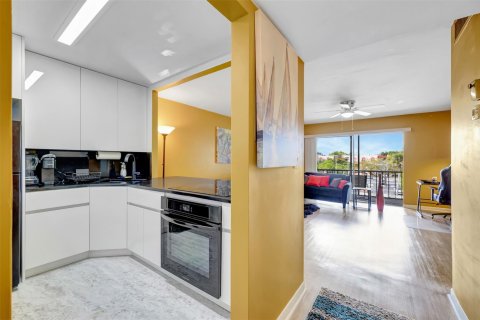 Condominio en venta en North Lauderdale, Florida, 1 dormitorio, 78.97 m2 № 1075695 - foto 21