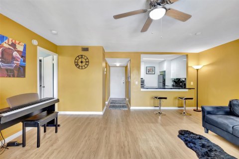 Condominio en venta en North Lauderdale, Florida, 1 dormitorio, 78.97 m2 № 1075695 - foto 14