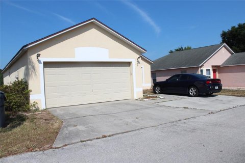 House in Davenport, Florida 3 bedrooms, 130.43 sq.m. № 1397847 - photo 2