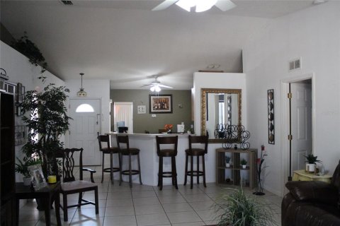 House in Davenport, Florida 3 bedrooms, 130.43 sq.m. № 1397847 - photo 8