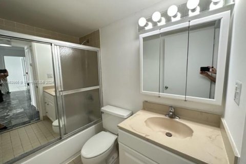 Condominio en alquiler en Miami Beach, Florida, 2 dormitorios, 83.8 m2 № 1375589 - foto 16