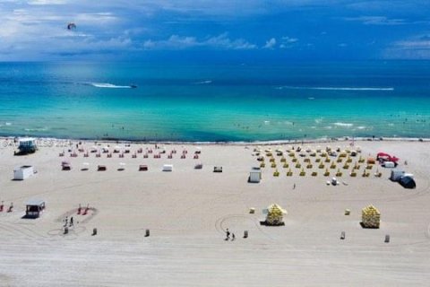 Condominio en alquiler en Miami Beach, Florida, 2 dormitorios, 83.8 m2 № 1375589 - foto 1