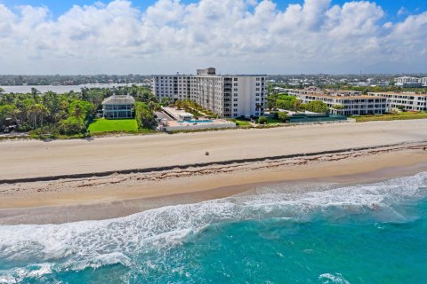 Condo in Palm Beach, Florida, 2 bedrooms  № 1207397 - photo 14