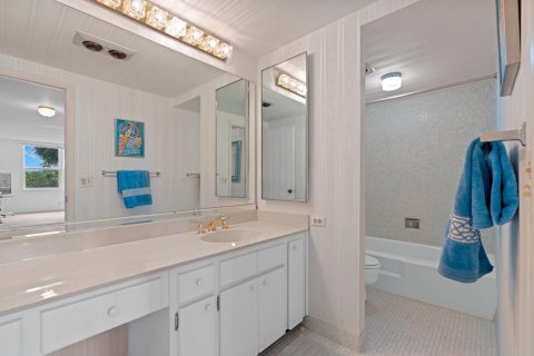 Copropriété à vendre à Palm Beach, Floride: 2 chambres, 144.83 m2 № 1207397 - photo 23