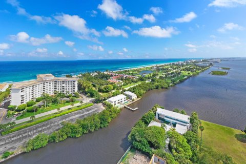 Condo in Palm Beach, Florida, 2 bedrooms  № 1207397 - photo 17