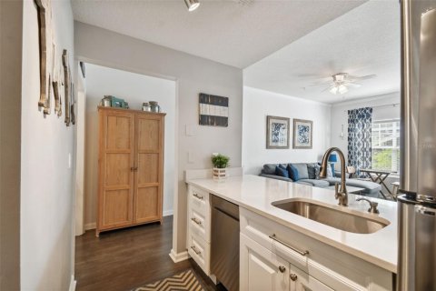 Copropriété à vendre à Tampa, Floride: 1 chambre, 56.11 m2 № 1403274 - photo 5