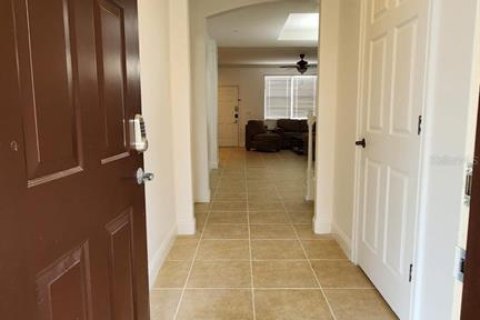 Townhouse in Davenport, Florida 4 bedrooms, 182.83 sq.m. № 1336789 - photo 15