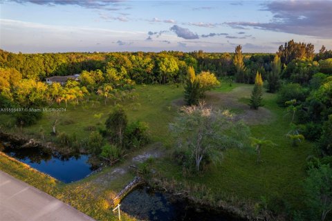 House in Southwest Ranches, Florida 6 bedrooms № 1078464 - photo 29