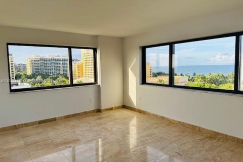 Condo in Key Biscayne, Florida, 3 bedrooms  № 1305605 - photo 16