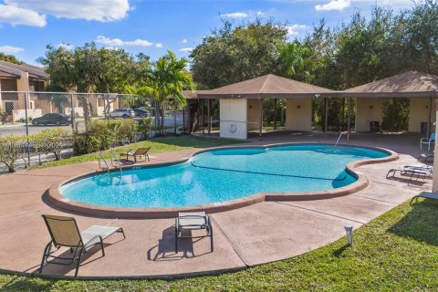 Condominio en venta en Pembroke Pines, Florida, 2 dormitorios, 100.33 m2 № 1040456 - foto 24