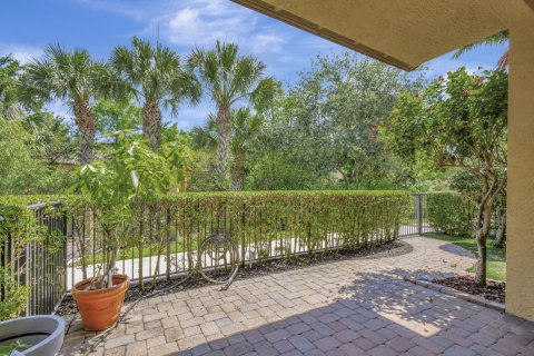 Townhouse in Palm Beach Gardens, Florida 3 bedrooms, 161.09 sq.m. № 1207313 - photo 19