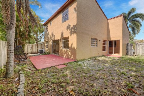 House in Davie, Florida 3 bedrooms, 141.12 sq.m. № 1207536 - photo 19