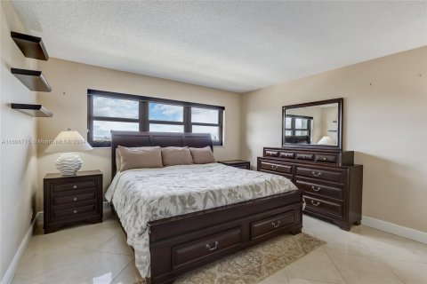 Condo in Fort Lauderdale, Florida, 2 bedrooms  № 1227534 - photo 30