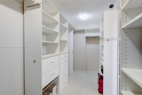 Condo in Fort Lauderdale, Florida, 2 bedrooms  № 1227534 - photo 4