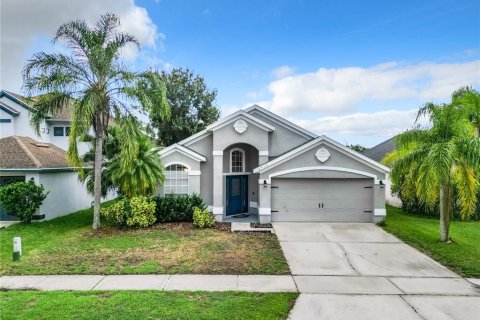 Villa ou maison à vendre à Orlando, Floride: 4 chambres, 178.56 m2 № 1342854 - photo 1