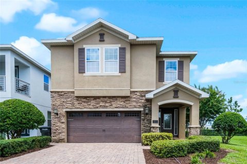 Casa en venta en Kissimmee, Florida, 8 dormitorios, 315.96 m2 № 1342892 - foto 1