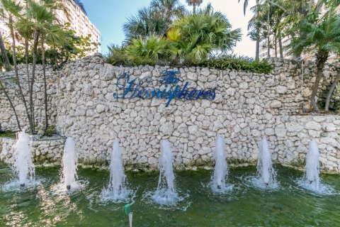 Copropriété à vendre à Hallandale Beach, Floride: 1 chambre, 74.14 m2 № 1381607 - photo 1