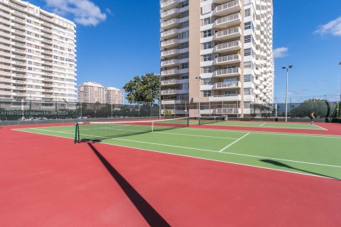 Copropriété à vendre à Hallandale Beach, Floride: 1 chambre, 74.14 m2 № 1381607 - photo 7