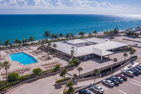 Copropriété à vendre à Hallandale Beach, Floride: 1 chambre, 74.14 m2 № 1381607 - photo 2