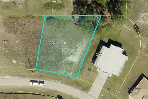 Terreno en venta en Lehigh Acres, Florida № 1381608 - foto 1