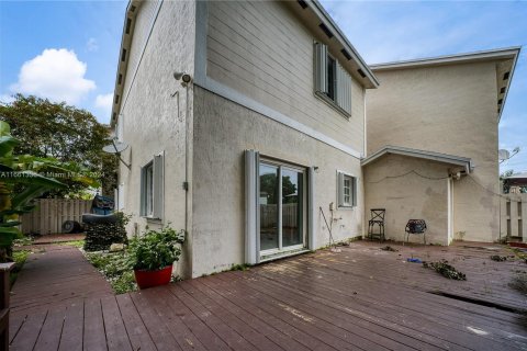 Casa en venta en Miami, Florida, 3 dormitorios, 149.67 m2 № 1381564 - foto 4