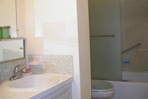 Condo in Saint Petersburg, Florida, 1 bedroom  № 1048747 - photo 19