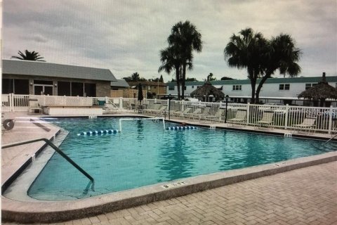 Condo in Saint Petersburg, Florida, 1 bedroom  № 1048747 - photo 30