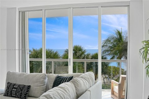 Copropriété à vendre à Surfside, Floride: 3 chambres, 179.3 m2 № 1401467 - photo 27