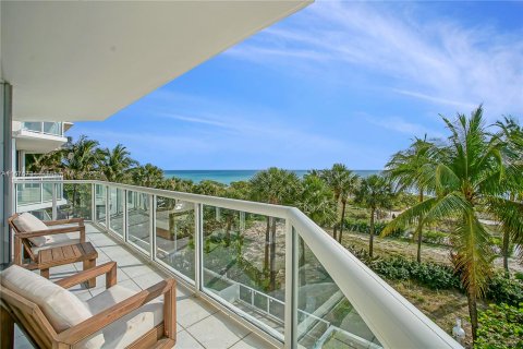 Copropriété à vendre à Surfside, Floride: 3 chambres, 179.3 m2 № 1401467 - photo 28