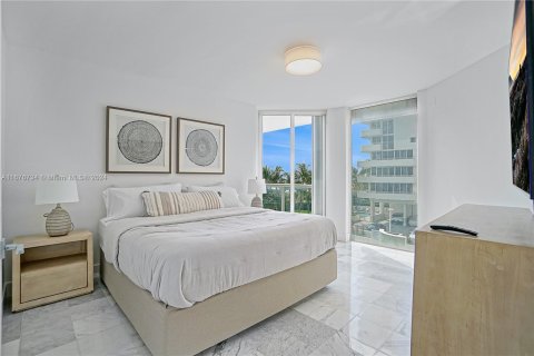 Condominio en venta en Surfside, Florida, 3 dormitorios, 179.3 m2 № 1401467 - foto 9