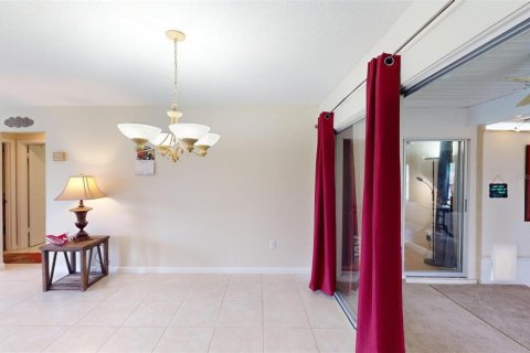 House in Port Charlotte, Florida 2 bedrooms, 114.55 sq.m. № 1327279 - photo 9