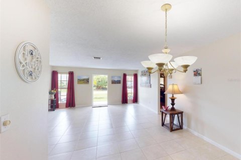 House in Port Charlotte, Florida 2 bedrooms, 114.55 sq.m. № 1327279 - photo 6